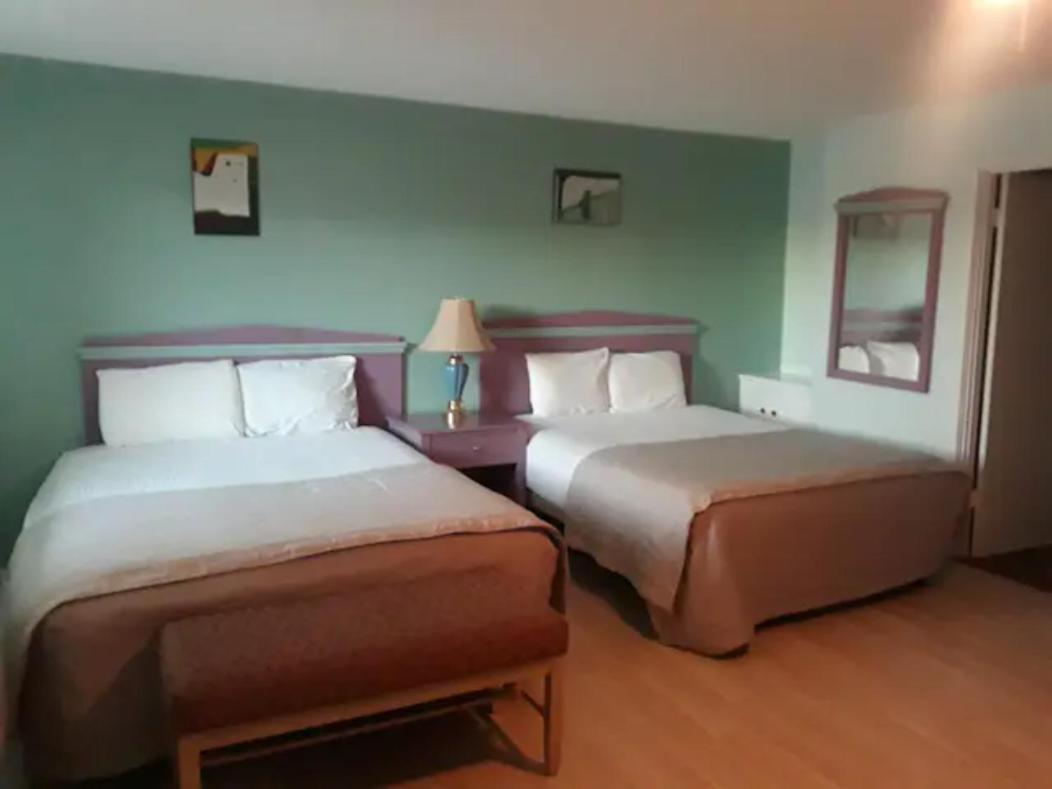 Sandpiper Springs Retreat & Spa Дезърт Хот Спрингс Екстериор снимка
